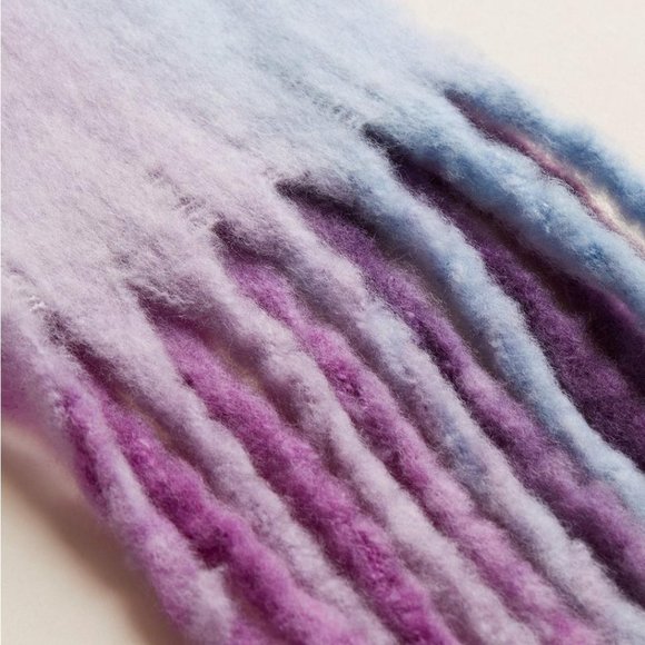 ❤️NWT TORRID SCARF ☆ VERY SOFT ☆ FRINGE DETAIL ☆ PASTEL BLUE PURPLE ☆ YARN KNIT - Picture 5 of 6